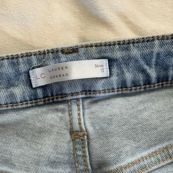 LC Lauren Conrad Light‎ Wash High Rise Skinny Jeans Button Fly Size 12 Womens - Image 2