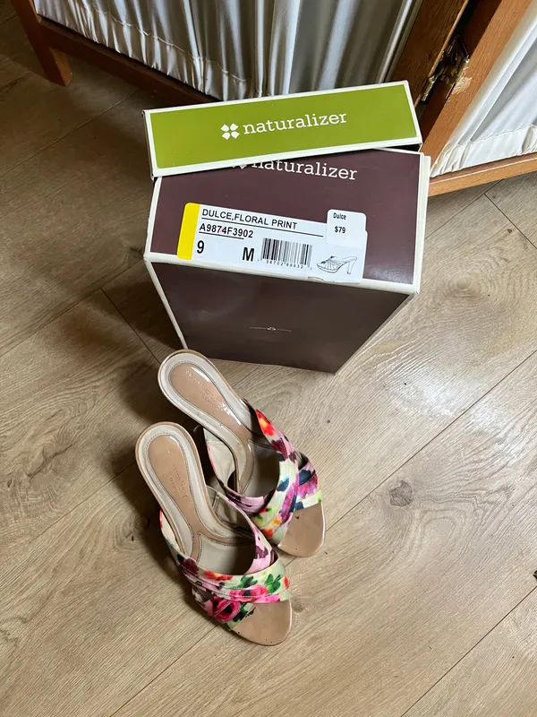 Naturalizer Summer Heels Open Toe Floral Multi Color, Size 9  - Image 2