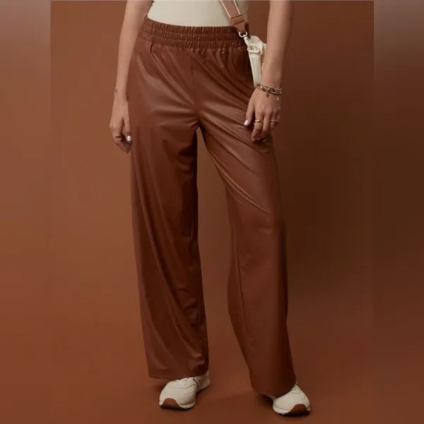 NWT OFFLINE By AERIE Real Luxe Faux Vegan Leather Wide Leg Pants Size L - Image 5
