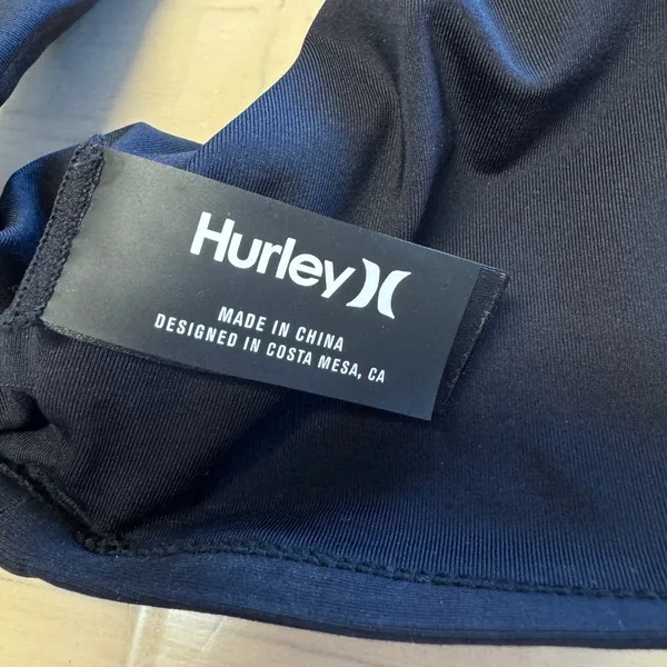 Hurley Women's Black Logo Racerback Sports Bra‎ Top Large Unlined Leghtweight - Image 4