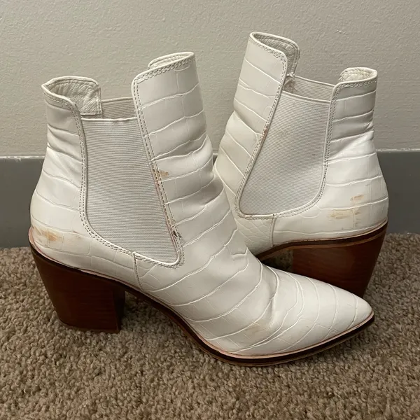 Chinese Laundry White Snakeskin Ankle boots - Image 3