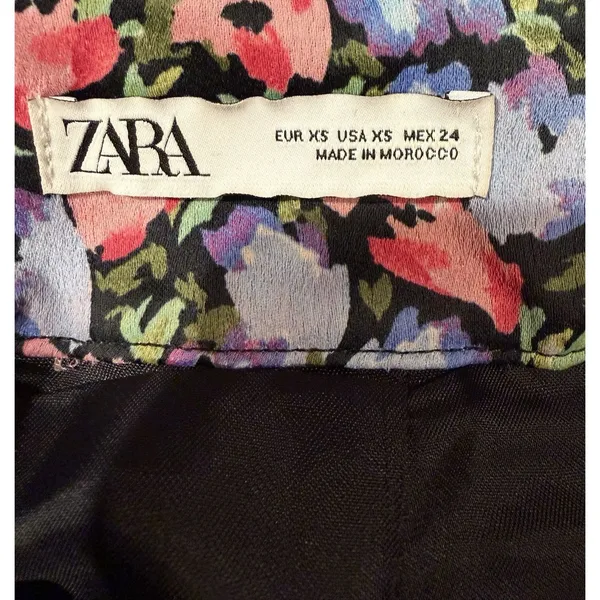 ZARA floral mini skirt With Pockets No belt women's size XS - Image 3