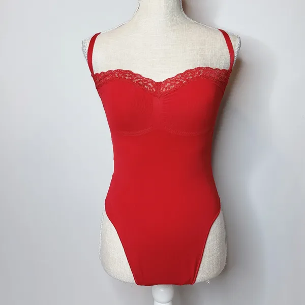 Skims Seamless Sculpt Lace Thong Bodysuit - Image 3