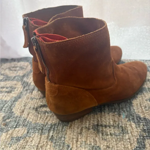 Dolce vita DV booties Suede‎ Leather Zipper Zip Up Size 7.5 GUC - Image 3