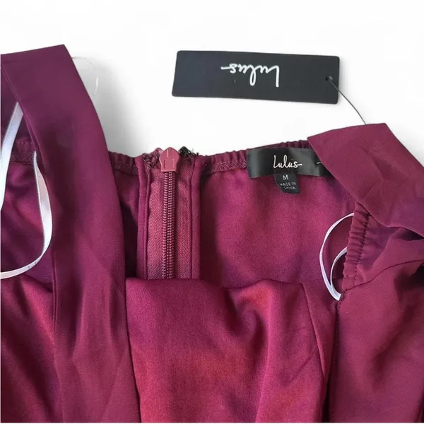 Lulus Burgandy halter neck dress with flowy skirt - Image 6