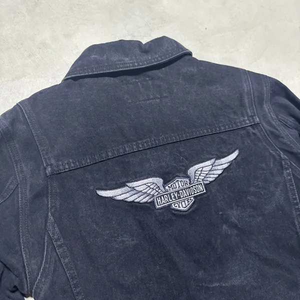 Harley Davidson Black Jean Denim Jacket Embroidered Wings Women's Size Medium - Image 3