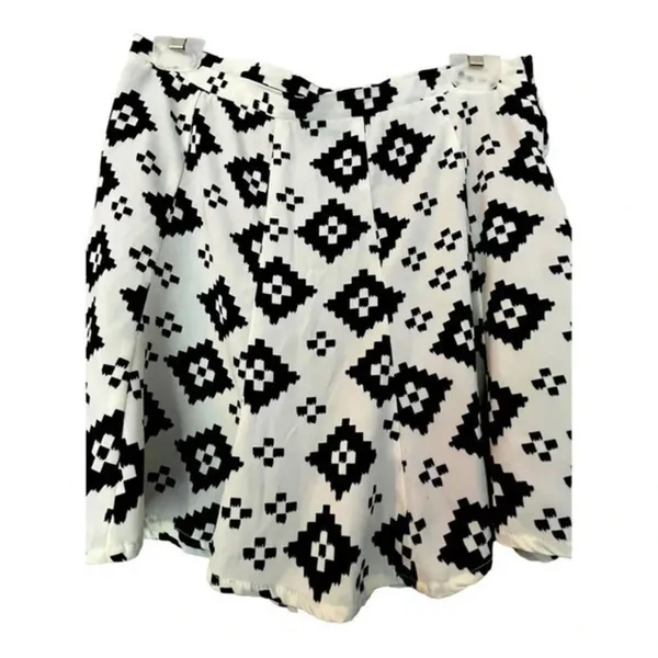 Show Me Your Mumu‎ Womens Large White Black Geometric Tribal Ikat Mini Skirt USA - Image 3
