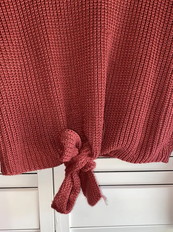 Charlotte Russe Pink Cropped Sweater - Image 3