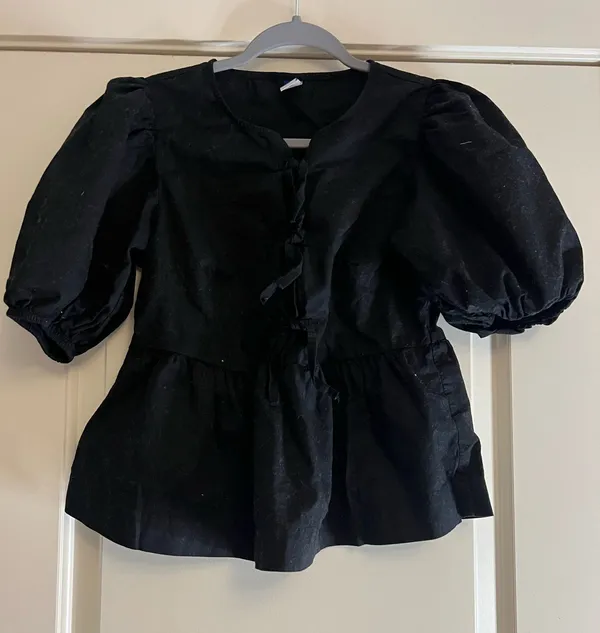 Old Navy Top - Image 2