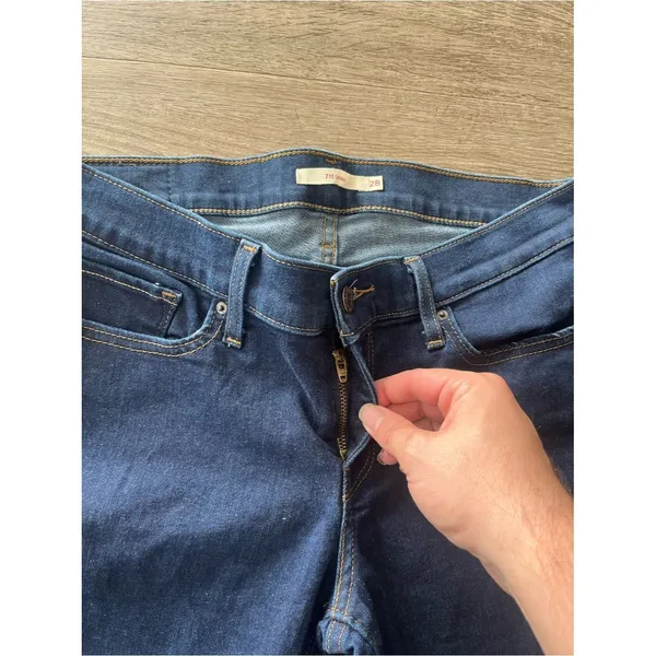 Levi’s 711 Skinny Jeans Womens 28 Dark Wash Mid Rise Stretch Denim Indigo Blue - Image 8