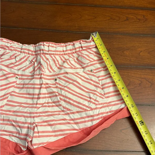 Lululemon Play All Day‎ Cuffed Shorts - Image 5