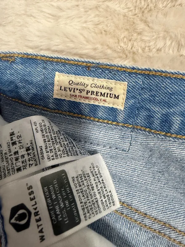 Levi’s 501 Shorts - Image 3