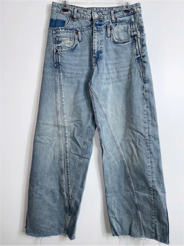 Zara deconstructed high rise wide leg jeans size 6 - Image 4