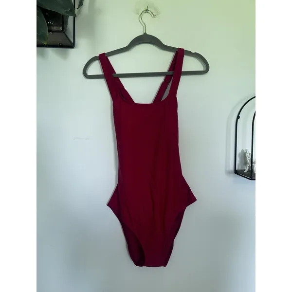 NWT Quince Cherry Red Italian Cross-Back One-Piece Swimsuit Size Large - Image 3