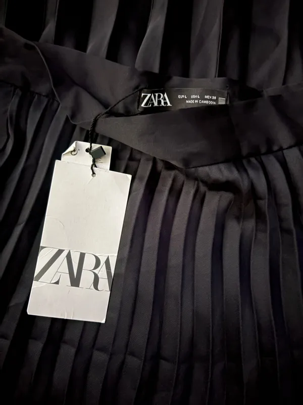 NWT Zara black satin pleated midi skirt. Size Large - Image 7