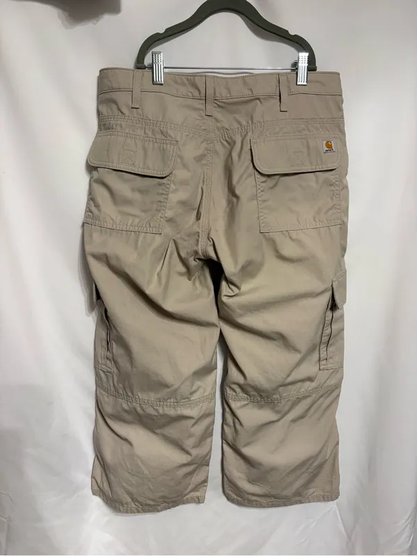 Carhartt Women’s SZ 8 Cropped Cargo Pants in Light Khaki - Image 2