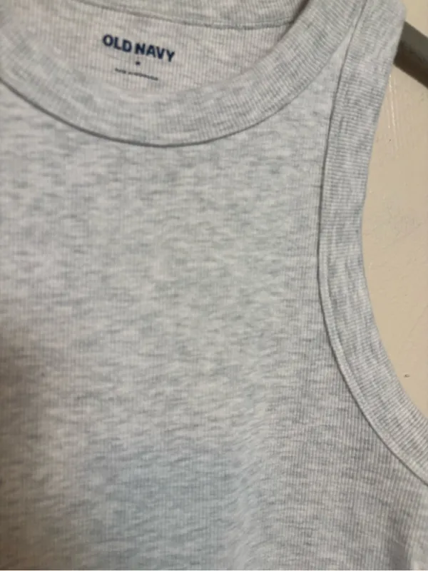 Old Navy Women’s Tank Top Shirt Ribbed Heather Light Gray Size Medium - Image 2