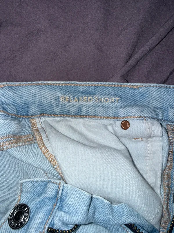 American Eagle Relaxed Shorts - Image 4