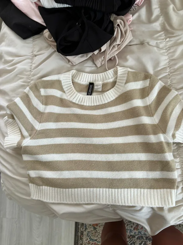 Stripe Knit Short Sleeve Crop - Image 3
