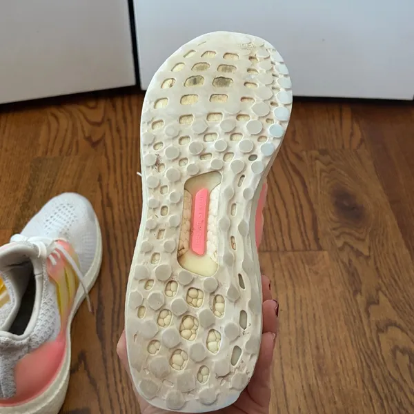 adidas UltraBOOST 5.0 DNA Strawberry Lemonade Size 9.5 - Image 5