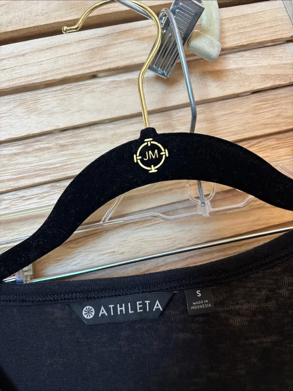 Athleta Black Sleeveless Scoop-Neck Knit Tank Small - Image 2