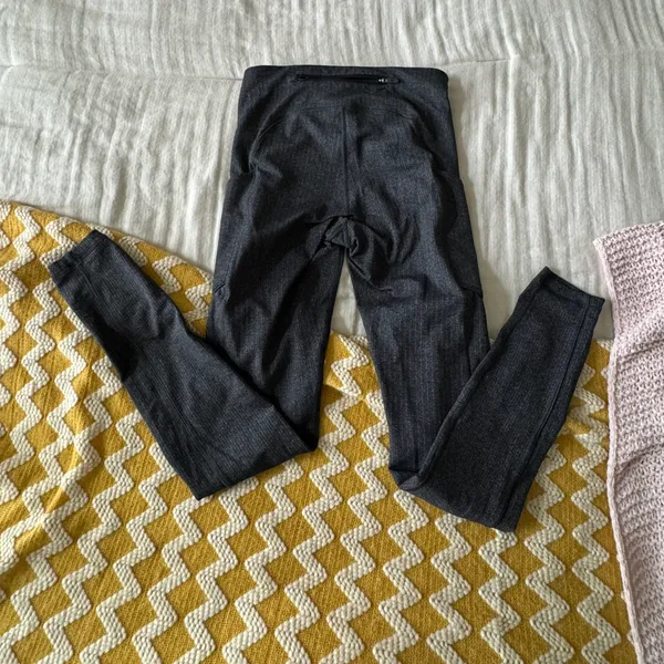 Lululemon Gray Leggings - Image 4