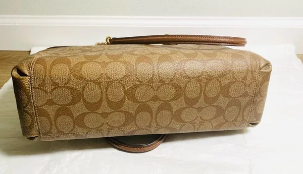 Coach Canvas Crossbody Bag With Signature Logo Brown Gold With Strap - Image 5