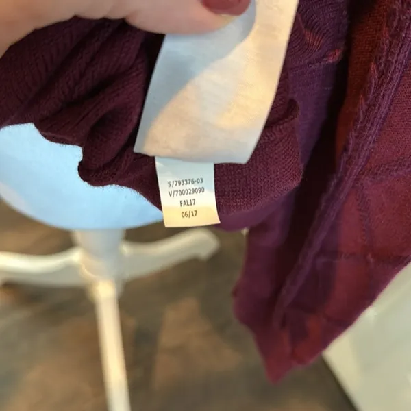 Banana Republic XL Burgundy Scoopneck Cable Knit‎ Sweater - Image 11