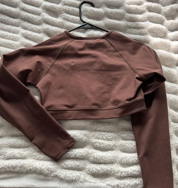 AYBL Cropped Top - Image 4