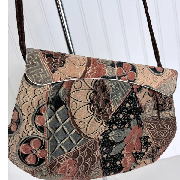Vintage 80s Tapestry Patchwork Floral‎ Crossbody Bag Gold Frame Clasp Boho - Image 2