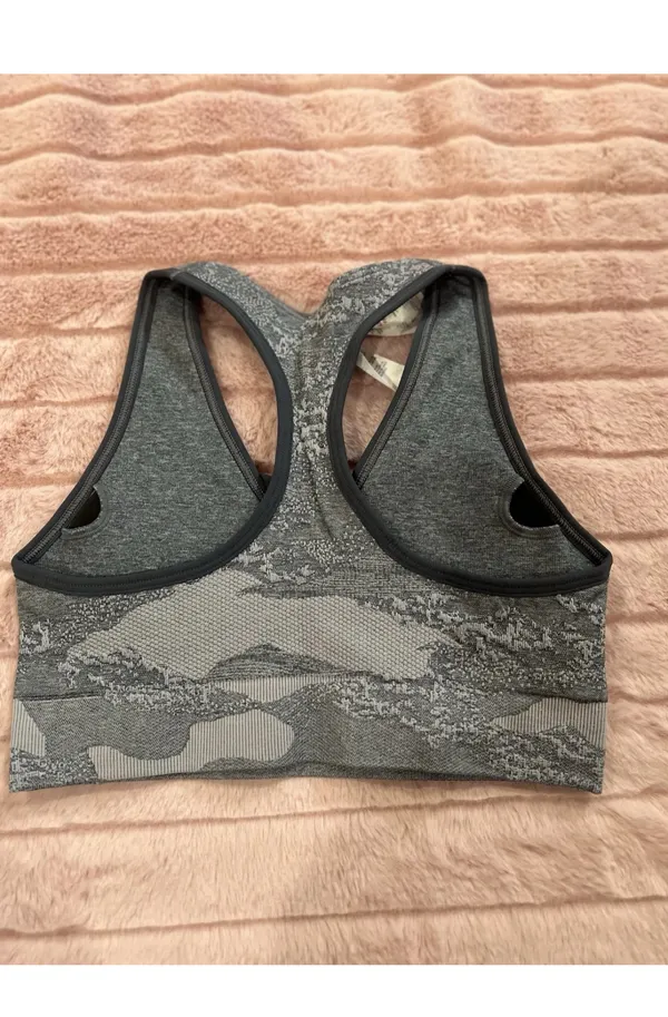 Gymshark Sports Bra Grey - Image 6