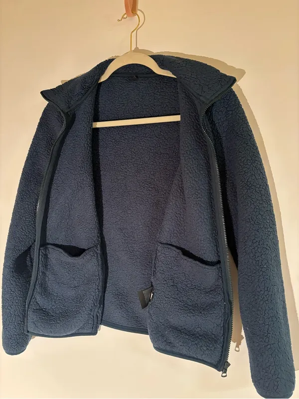 Uniqlo Women's Dark Navy Teddy Fleece Zip Jacket - Image 4
