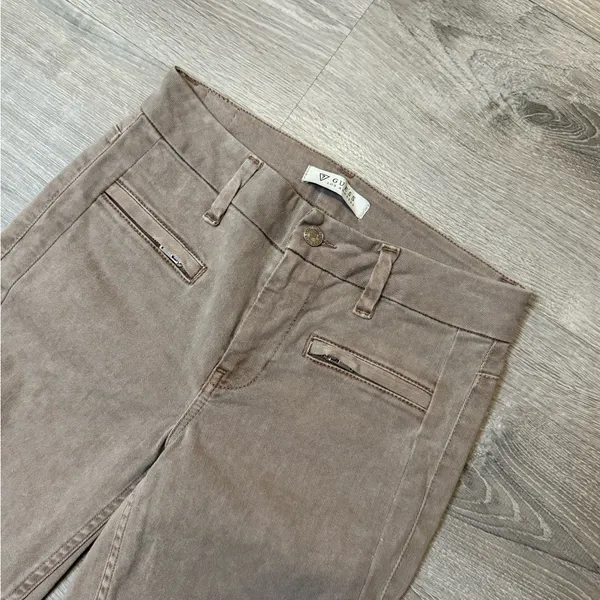 •GUESS• MOTO SKINNY JEANS - Image 8