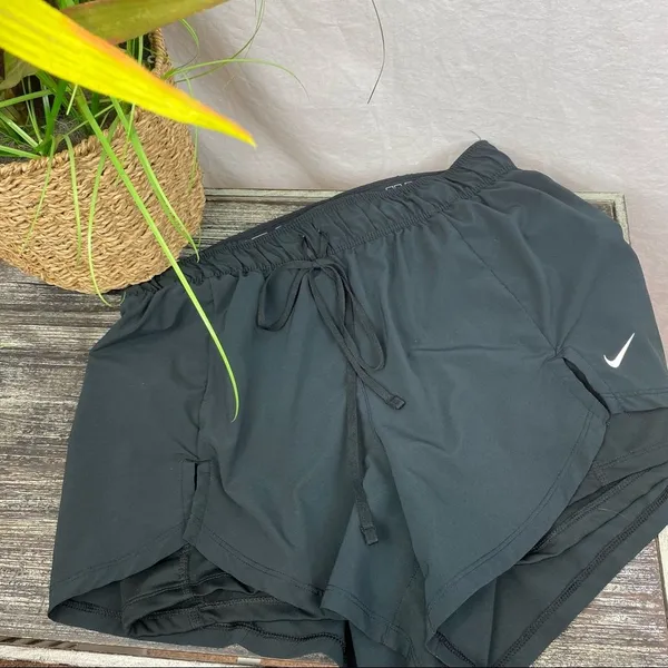 Nike Black & White Double Layer Athletic Sport Shorts & Top 2 Piece SET M - Image 7