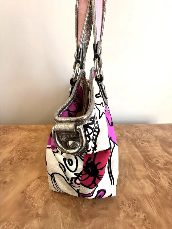 Coach Poppy Pedal Print Glam Rocker Shoulder Bag Pink Cream Metallic Trim - Image 6