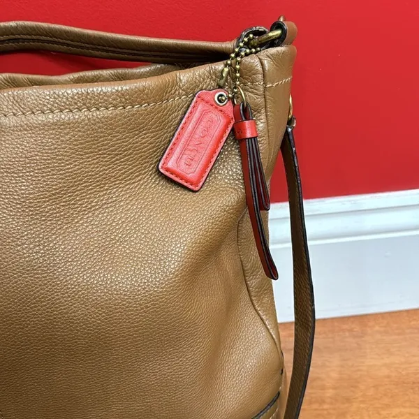 Coach British Tan Leather Hobo‎ Adj. Strap 2 Way Shoulder Zip Close - Image 4