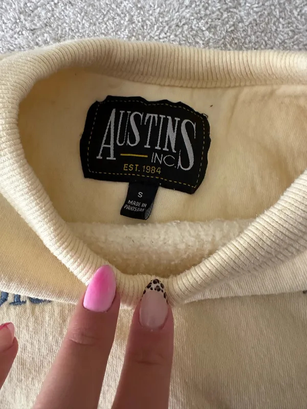 Austin's Inc Old Orchard Beach Embroidered Maine crew neck - Image 2
