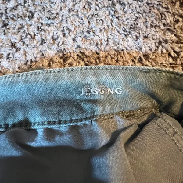 American Eagle Super Stretch Jeggings Olive Green Distressed Ripped Size 14‎ Reg - Image 3