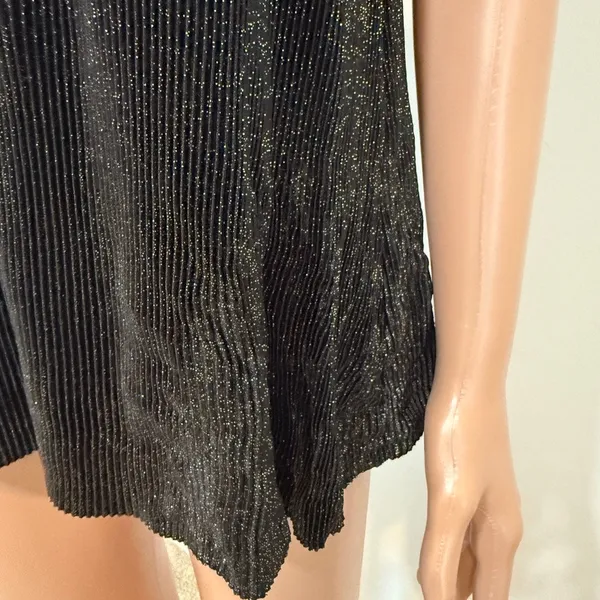Rachel Roy small metallic shimmer pleated sleeveless keyhole top TS 3086 - Image 8