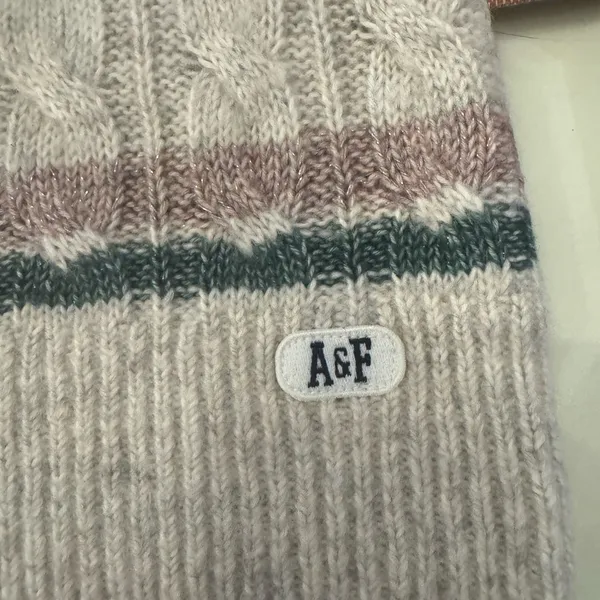 Abercrombie & Fitch White Cable Knit Sweater - Image 5