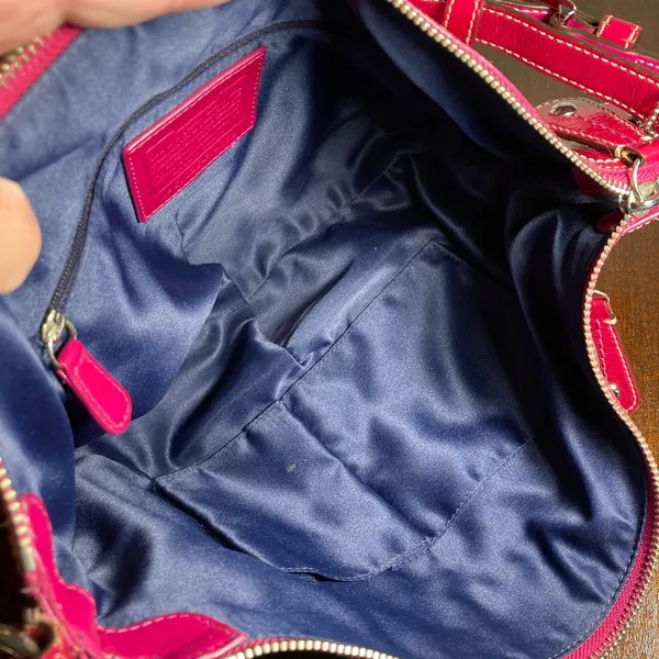 COACH LAURA signature patent top Pink and Blue Women's SHOULDERBAG tote - Image 5
