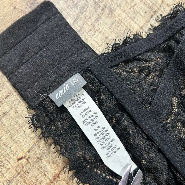 Aerie Black Floral Eyelash Lace Bralette Padded Bra Boho V-Neck Large - Image 3