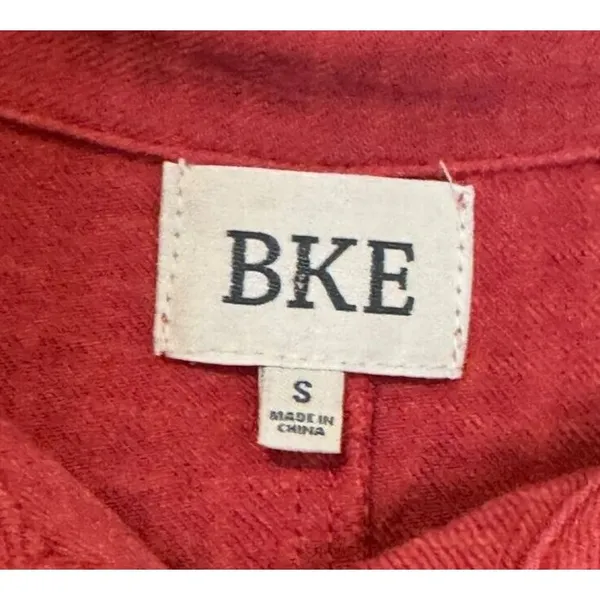 BKE Women Top Shirt Button Front Collar Pocket Short Sleeve Oversized Red‎ Small - Image 5
