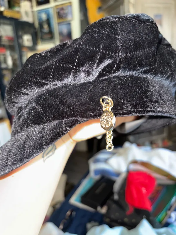 cute blk hat Black - Image 3