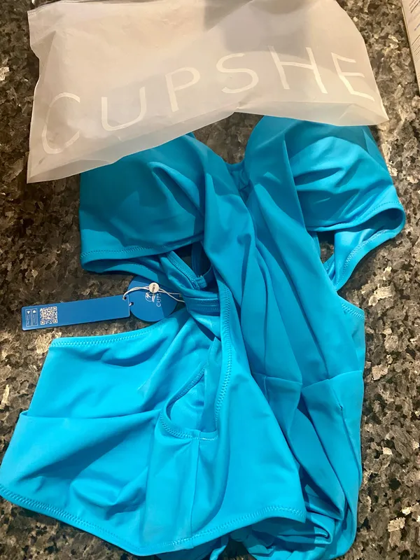 NWT Cupshe Cut-out Tie Back One Piece Swimsuit Sz M - Image 3