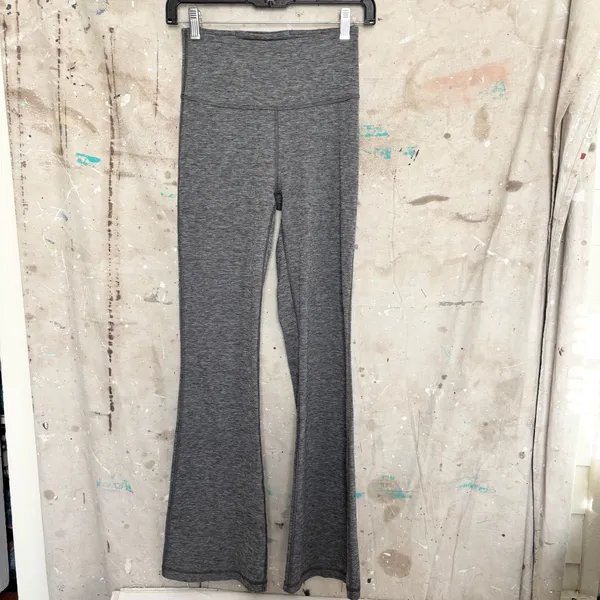Lululemon Groove Super-High-Rise Flared Pant Nulu, Heathered Graphite Grey - Image 2