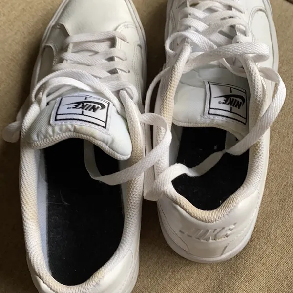 Nike sneakers - Image 4