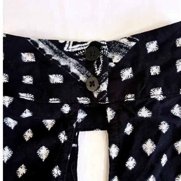 Rip Curl Womens Small Black White Geometric Print Mock Neck Keyhole Blouse Top‎ - Image 13