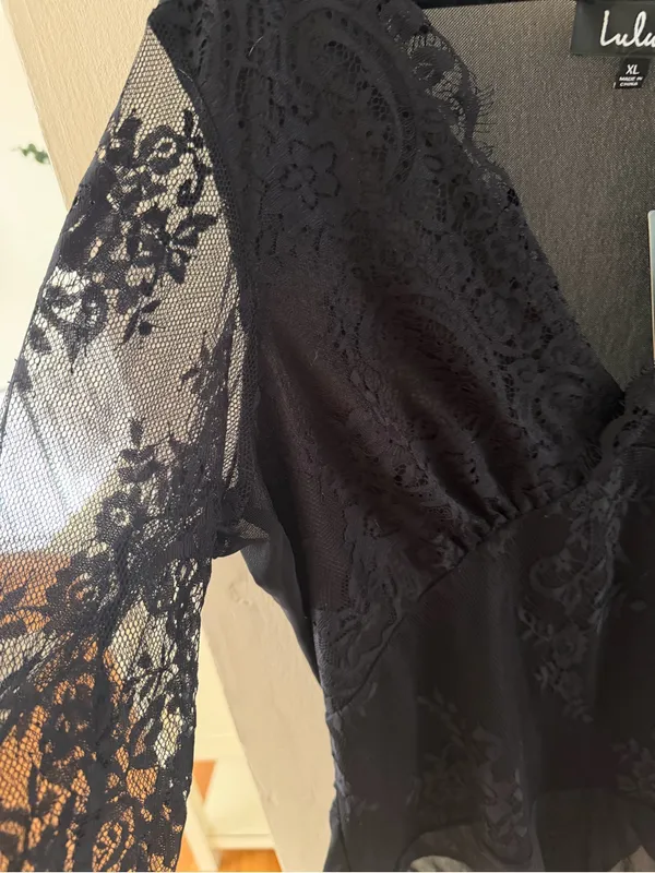 New lulus lace body suit - Image 2