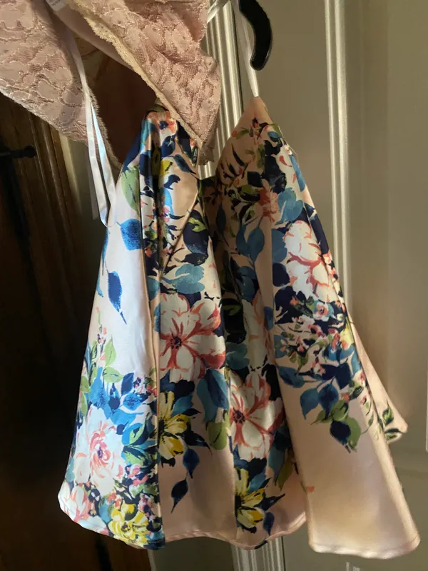 Hoco Dress Size 4 - Image 3